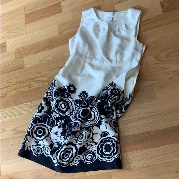 Banana Republic silk dress Floral B&W - Picture 5 of 8